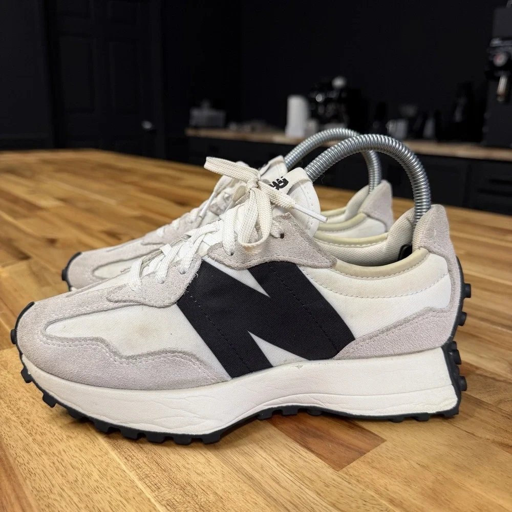 New Balance 327 Sneaker Women's Size 6.5 MS327FE